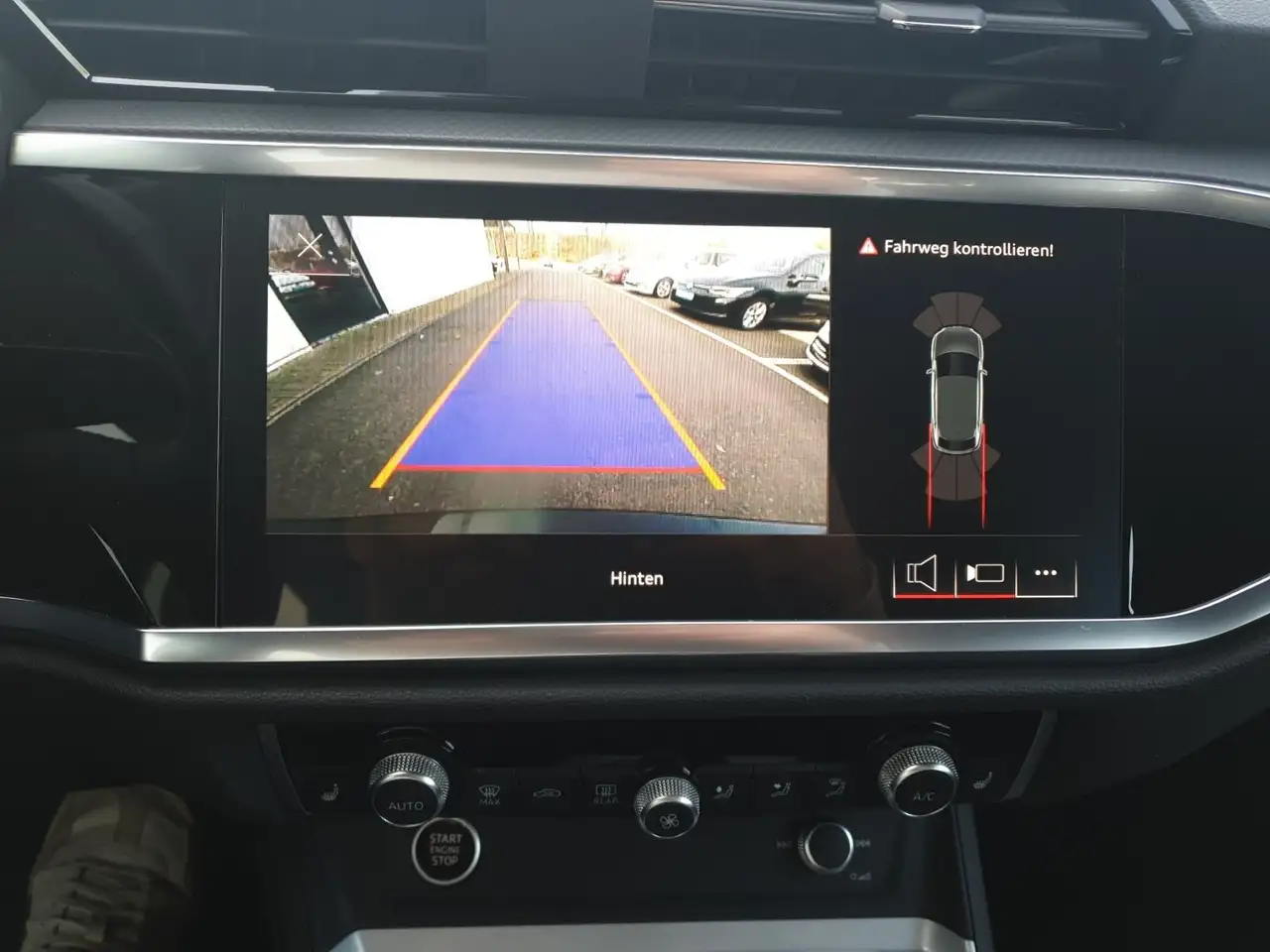 Audi Q3 Sportback 35 TDI S tronic S LINE +LED +ACC +RKAM 13