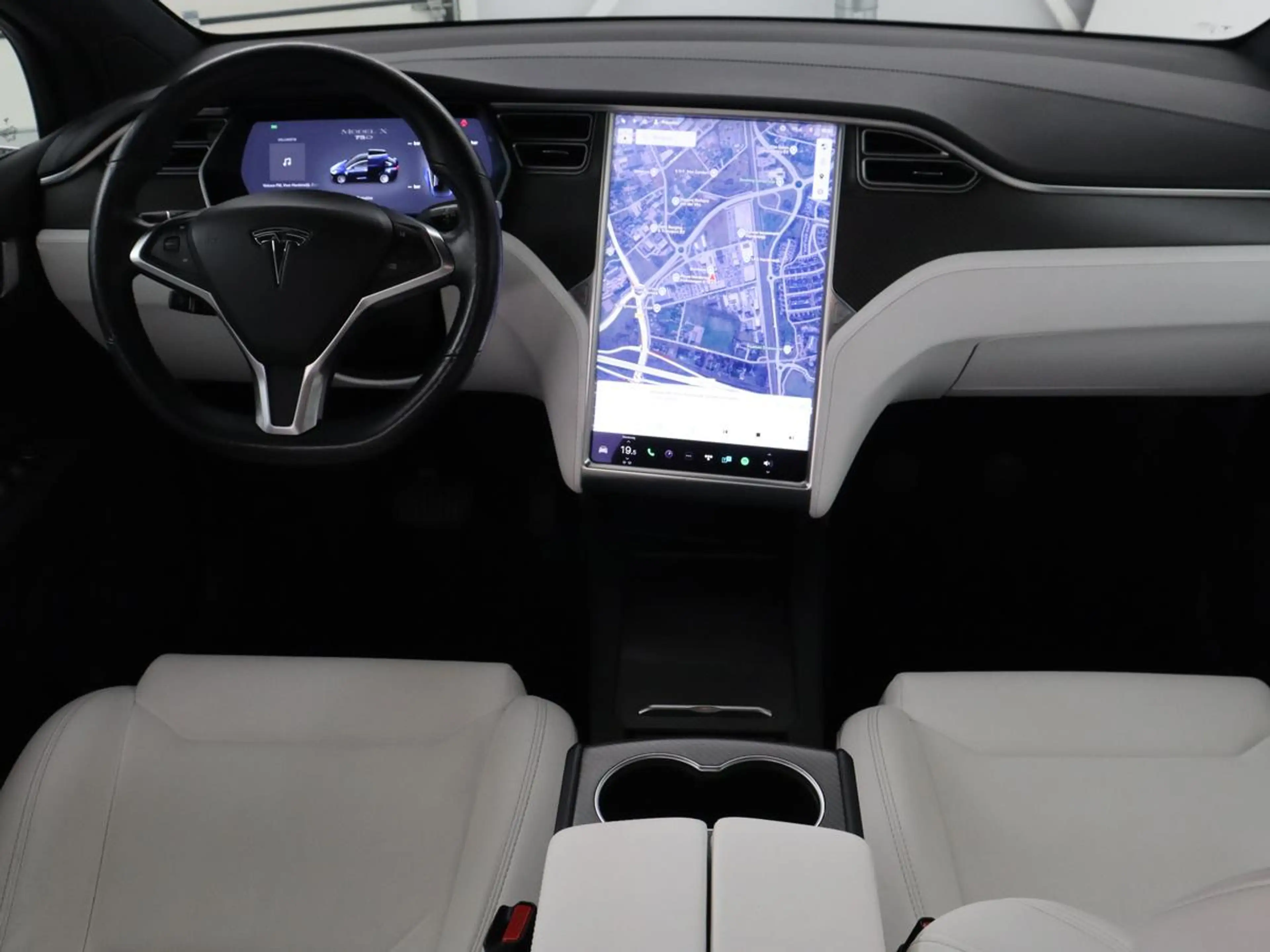 Tesla Model X 75D Base | SOH 88,4% | Leder | Memory | Cruise Con — photo 8