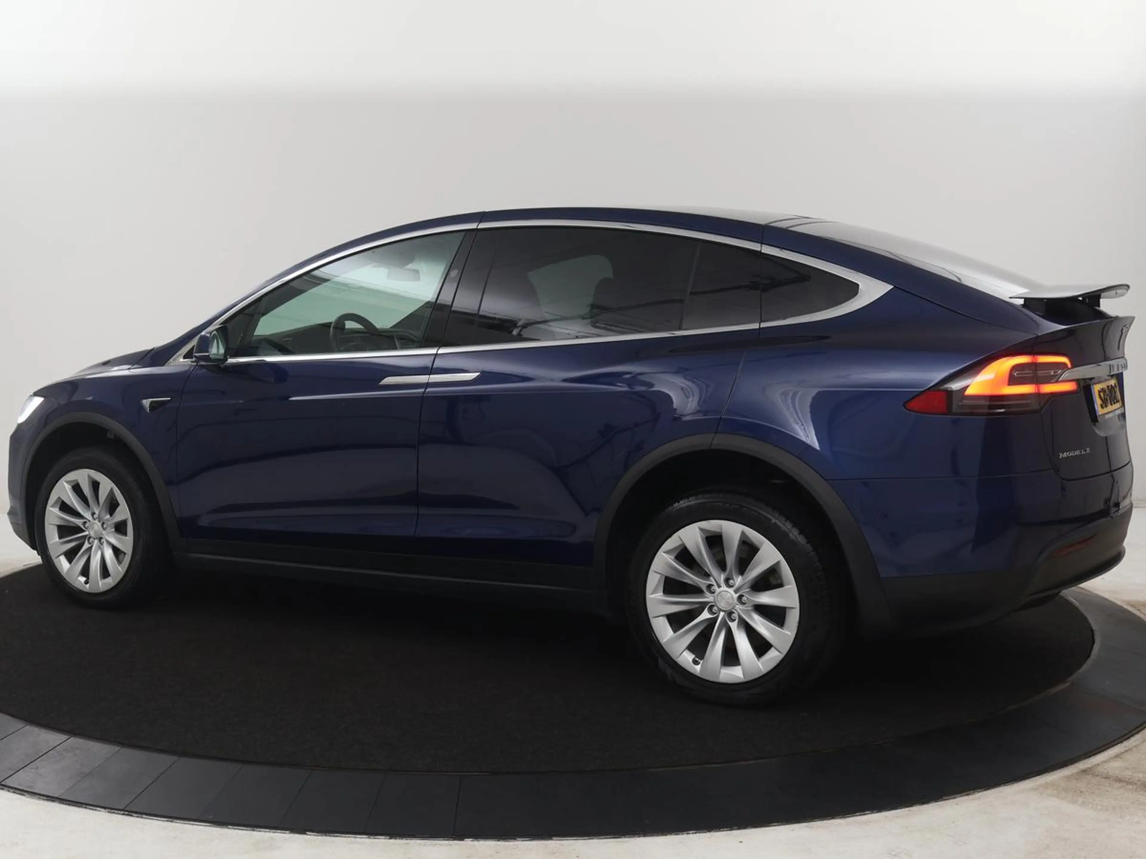 Tesla Model X 75D Base | SOH 88,4% | Leder | Memory | Cruise Con — photo 2