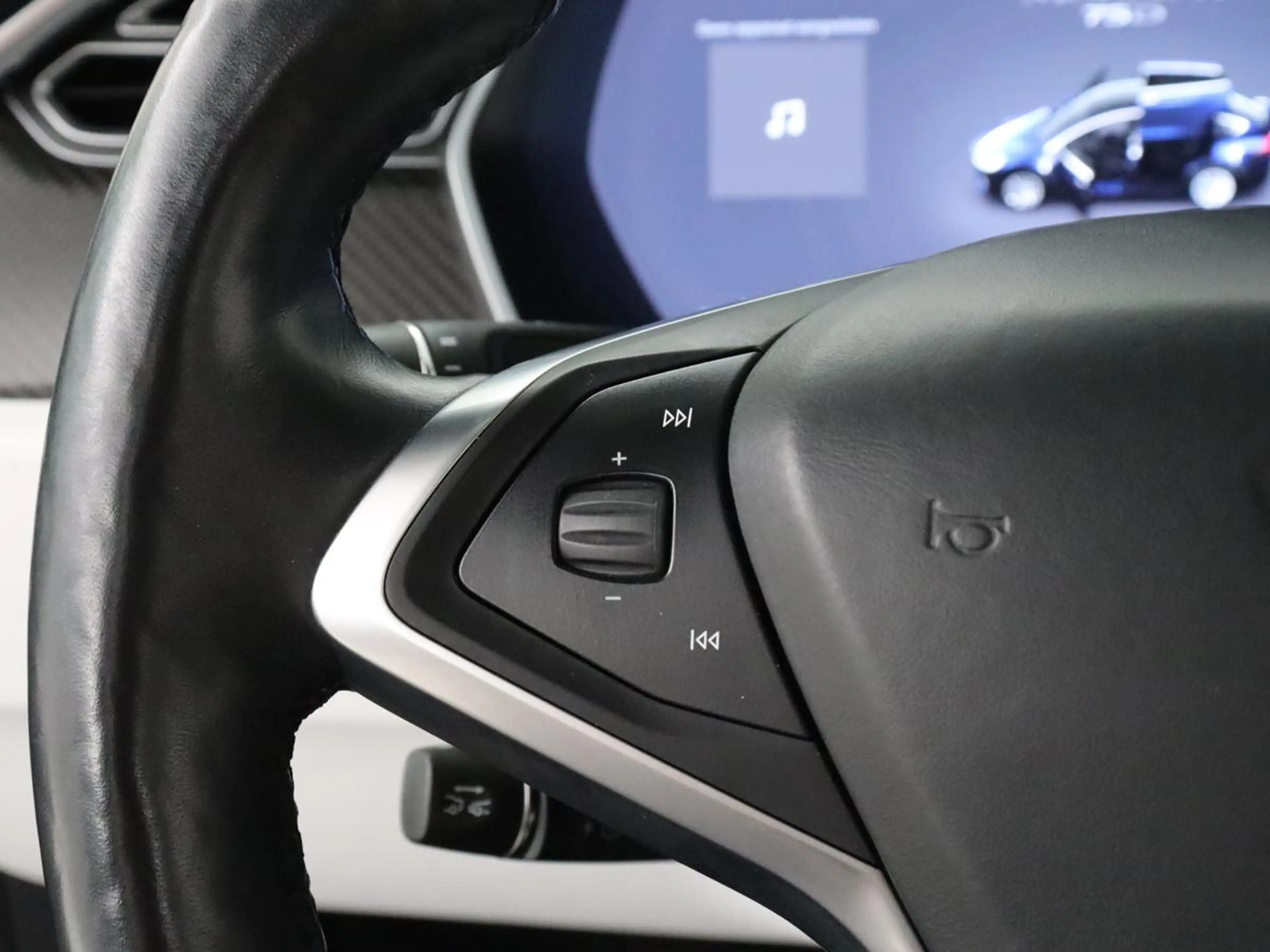Tesla Model X 75D Base | SOH 88,4% | Leder | Memory | Cruise Con — photo 14