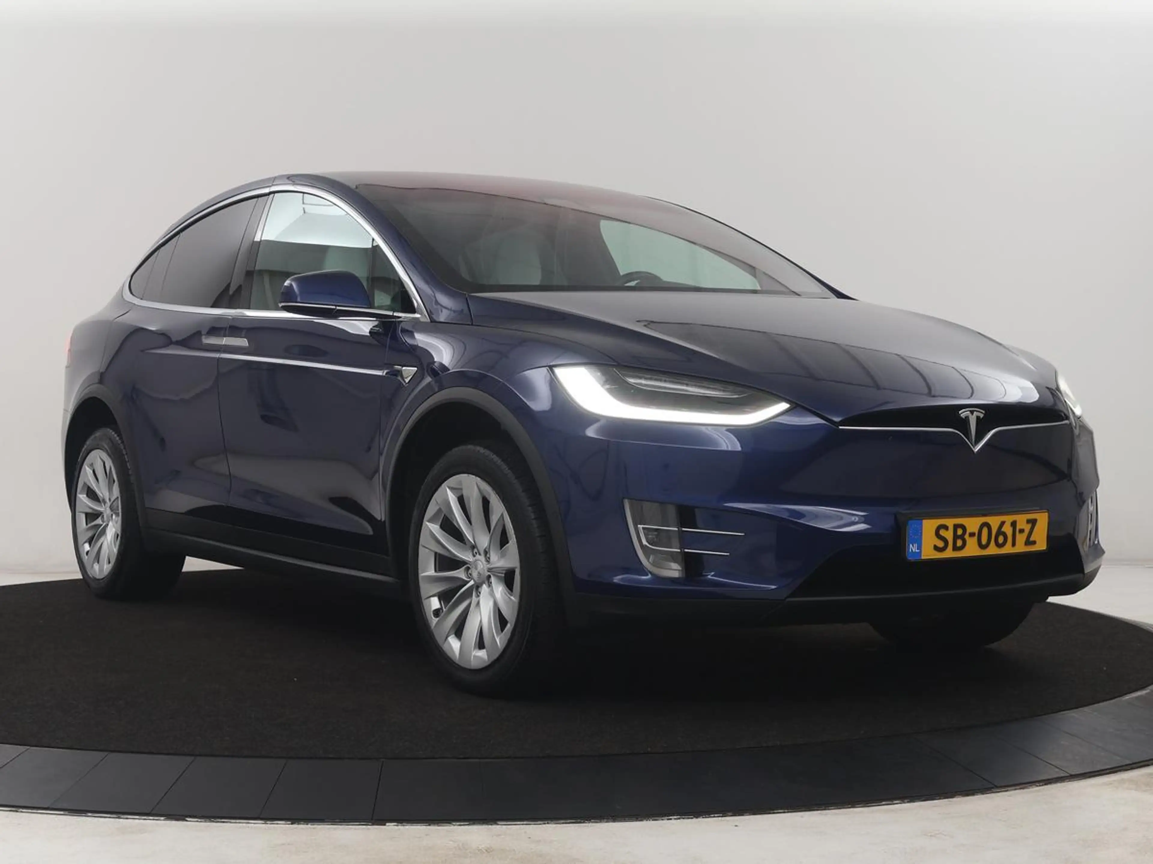 Tesla Model X 75D Base | SOH 88,4% | Leder | Memory | Cruise Con — photo 41