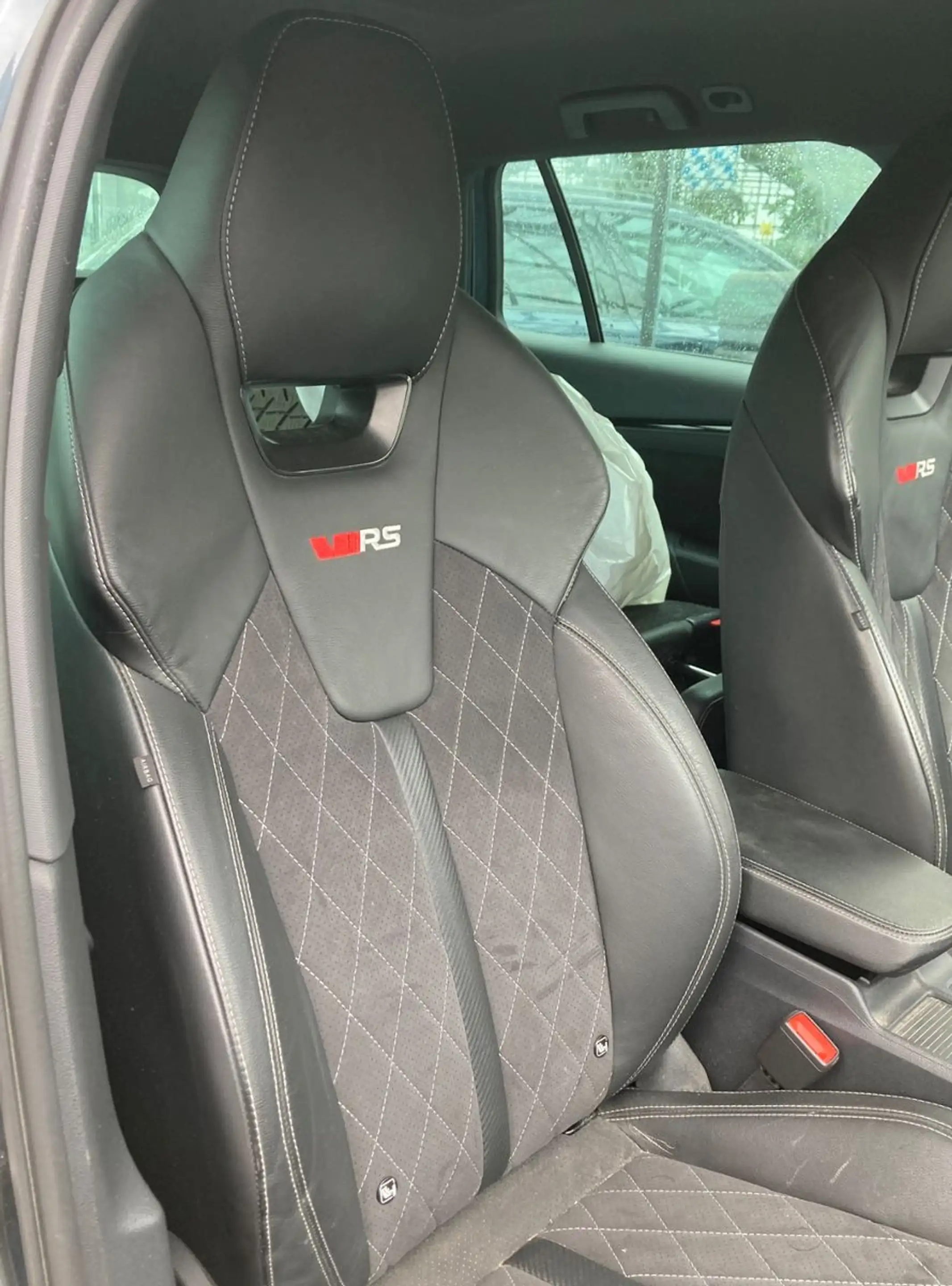 Skoda Octavia Combi RS 4x4 DSG AHK Kamera Navi Alu 19" — photo 11