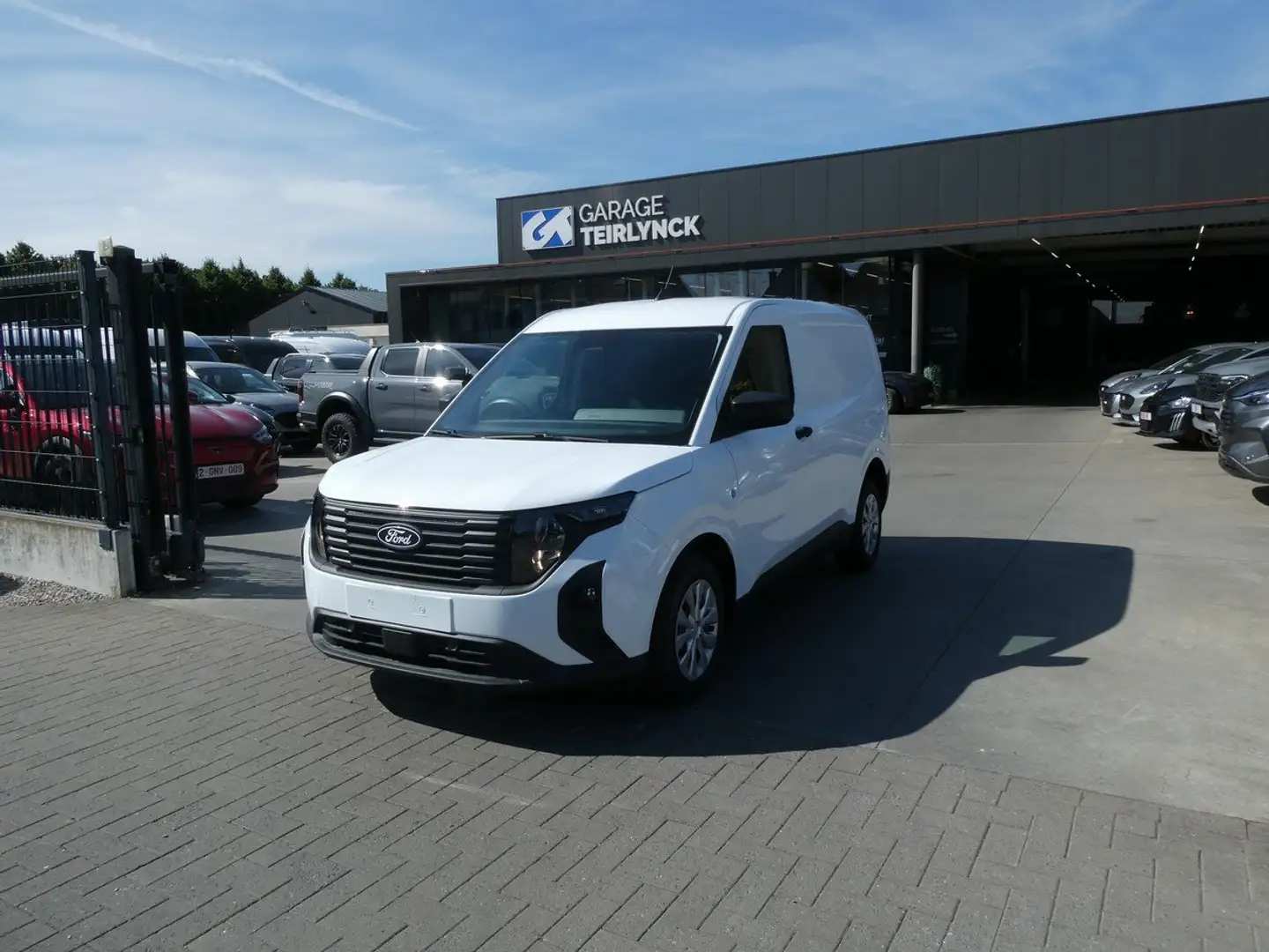 Ford Transit Courier 1.0 i ecoboost 100pk Trend Stock (09173) Blanc - 1