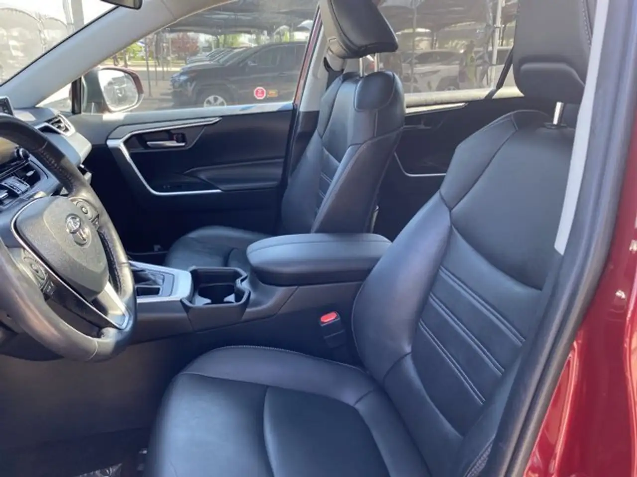 Toyota RAV 4 снимка Toyota RAV 4