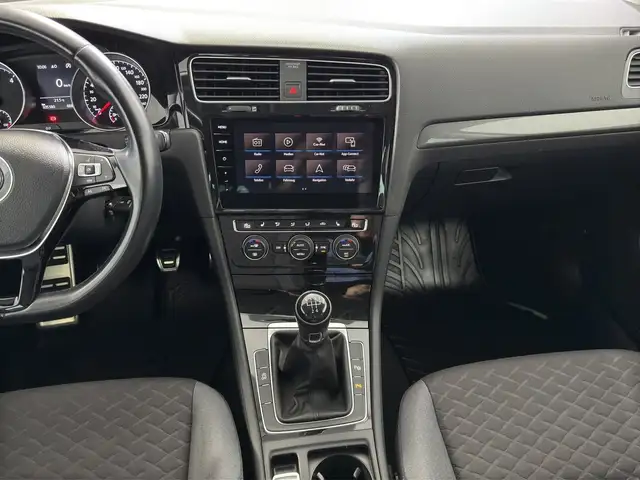 Volkswagen Golf view 10