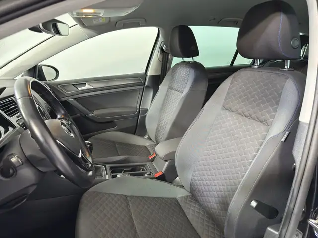 Volkswagen Golf view 13
