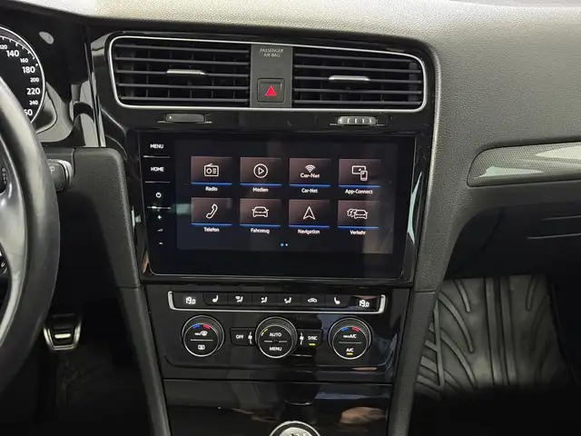 Volkswagen Golf view 11