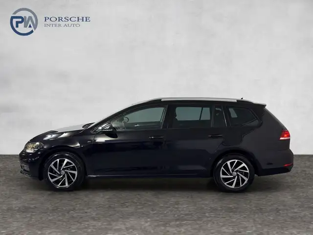 Volkswagen Golf view 3