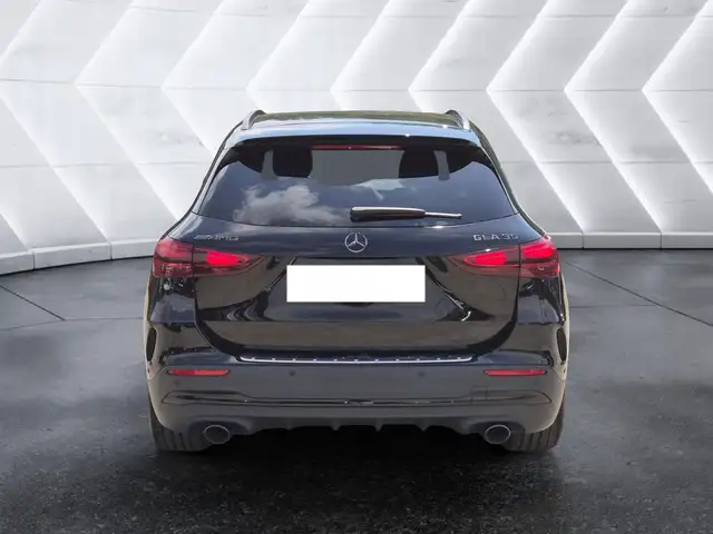 Mercedes-Benz Gla Class view 3