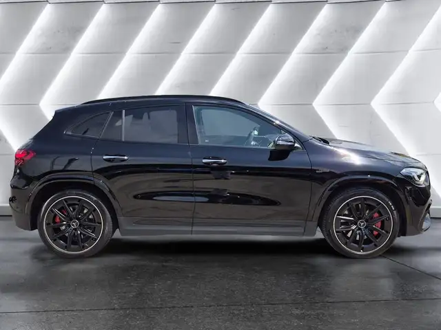 Mercedes-Benz Gla Class view 5