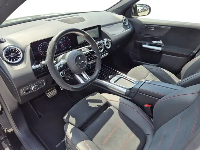 Mercedes-Benz Gla Class view 6