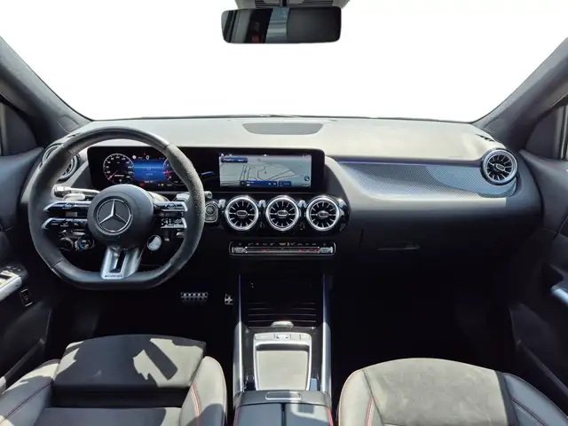 Mercedes-Benz Gla Class view 8