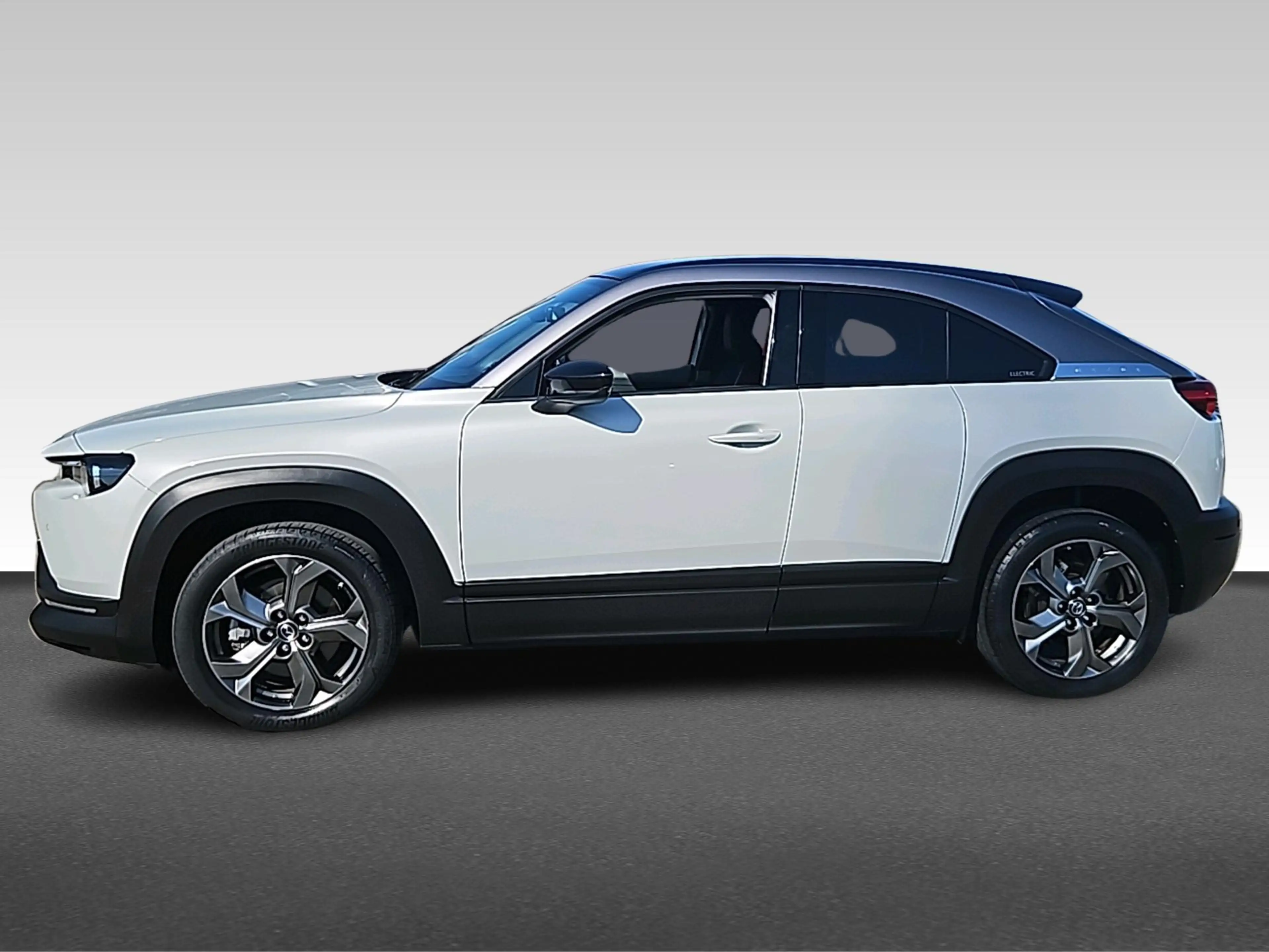 Mazda MX-30 e-SkyActiv 145 First Edition 36 kWh | Achteruitrij — photo 2
