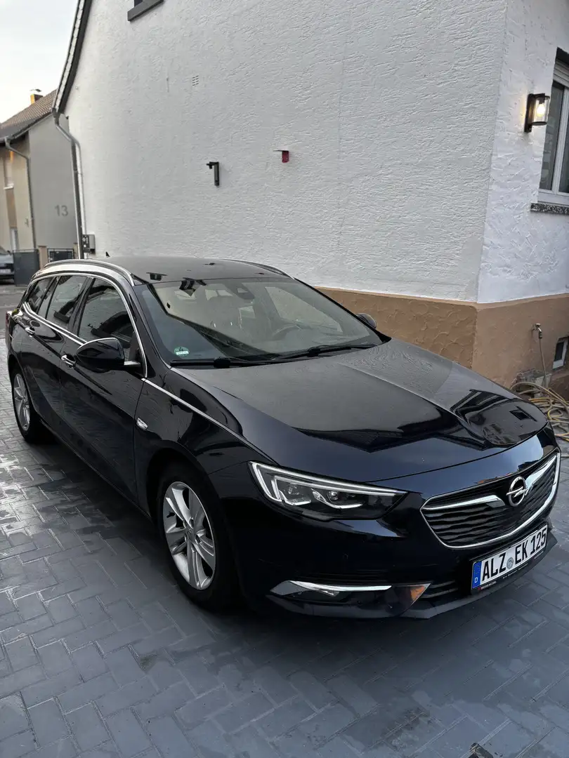 Opel Insignia Business Innovation Blau - 1
