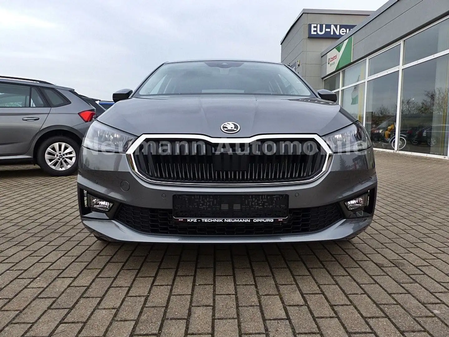 Skoda Fabia 130 Jahre *Kamera*Smartlink*AHK*KESSY* Grau - 2