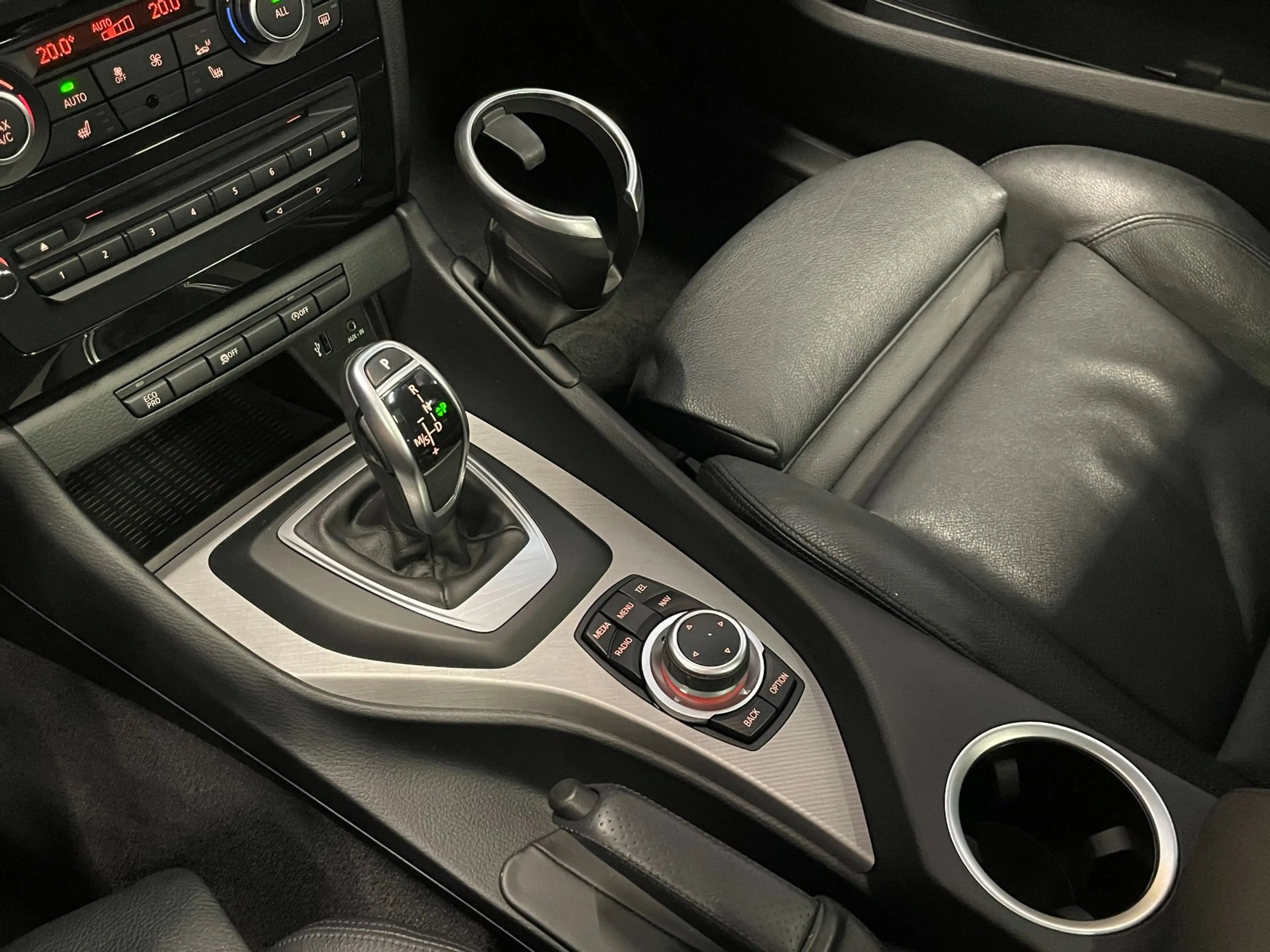 BMW X1 SDrive20i|M-PAKKET|BLACK&WHITE|AUTOMAAT|PANORAMADA — photo 12