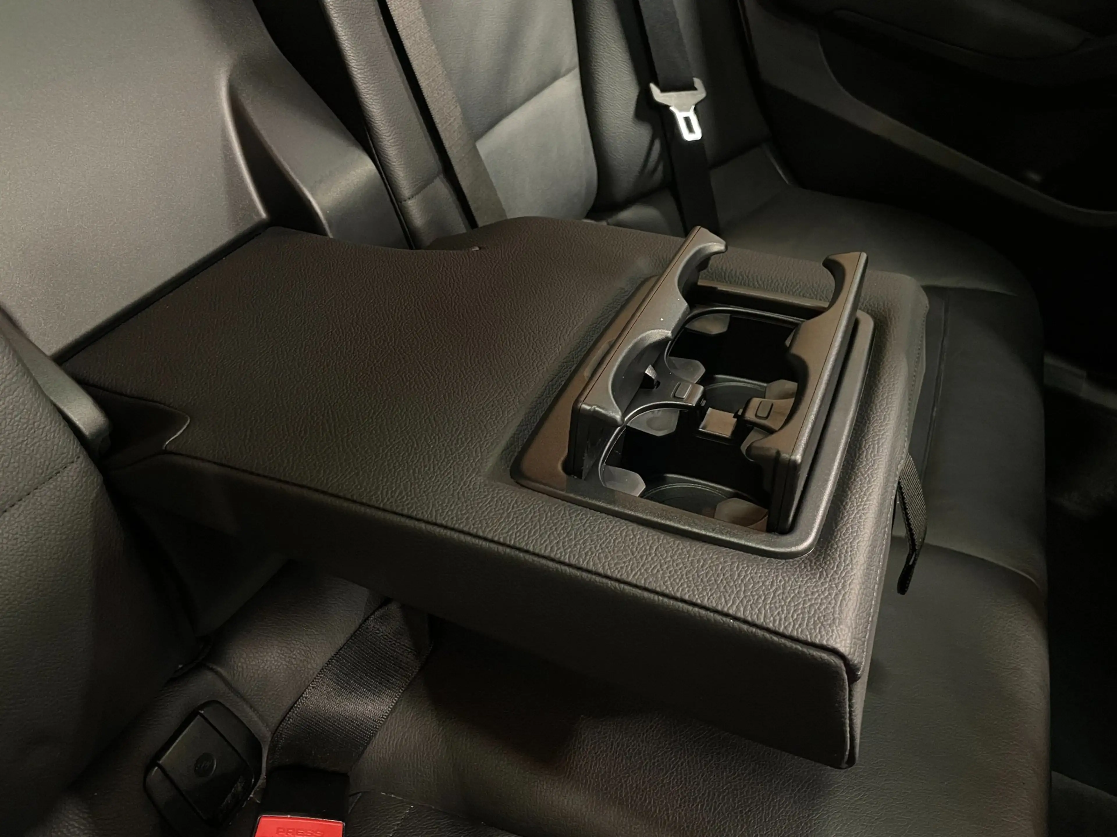 BMW X1 SDrive20i|M-PAKKET|BLACK&WHITE|AUTOMAAT|PANORAMADA — photo 11