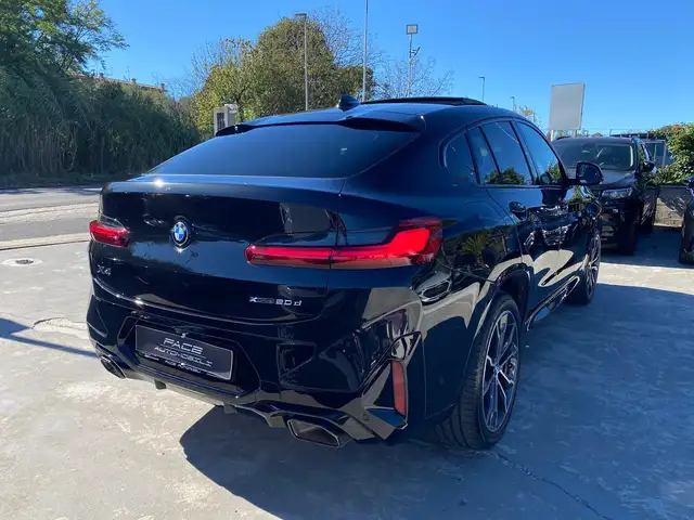 BMW X4 view 13