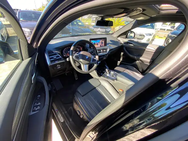 BMW X4 view 11
