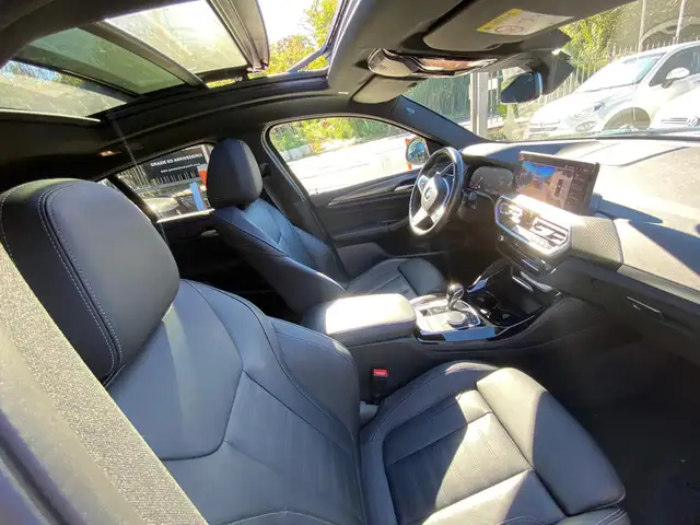 BMW X4 view 8