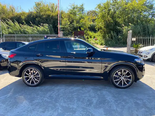 BMW X4 view 6