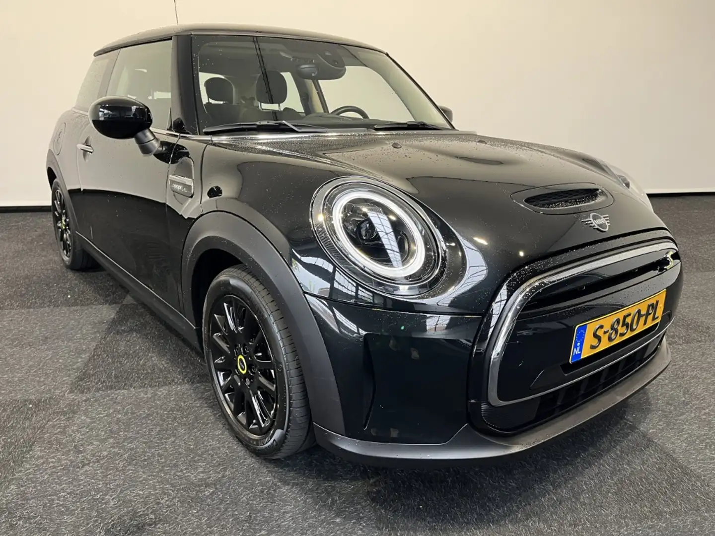 MINI Cooper S Mini Electric Camden 33 kWh Zwart - 1