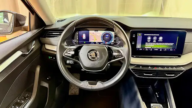 Skoda Octavia view 4