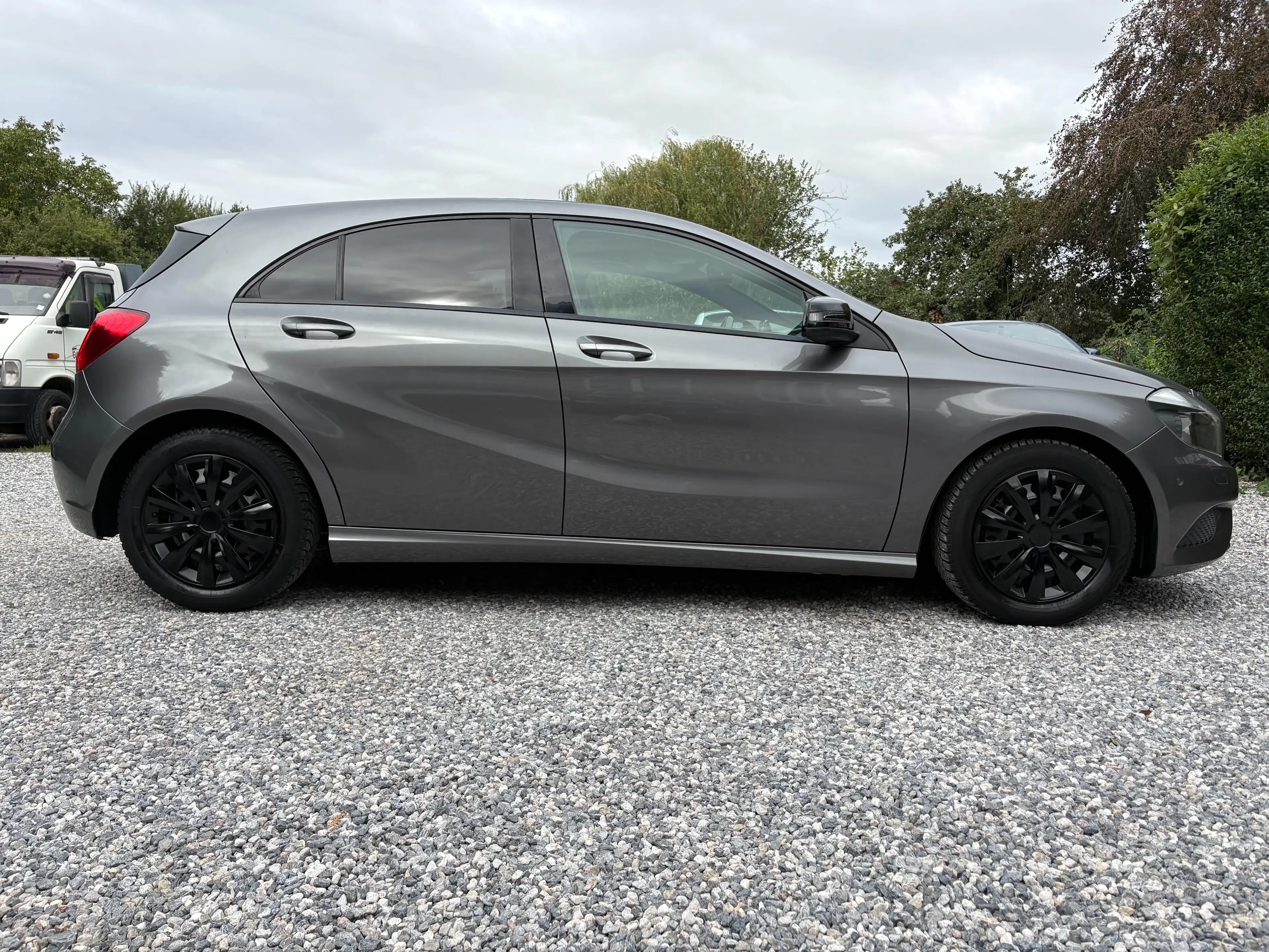 Mercedes-Benz A 180 Euro6-Toit Ouvrant Panoramique-Echappement Sport-Front Assist-Gps-Pdc...Garantie 12mois! — photo 15