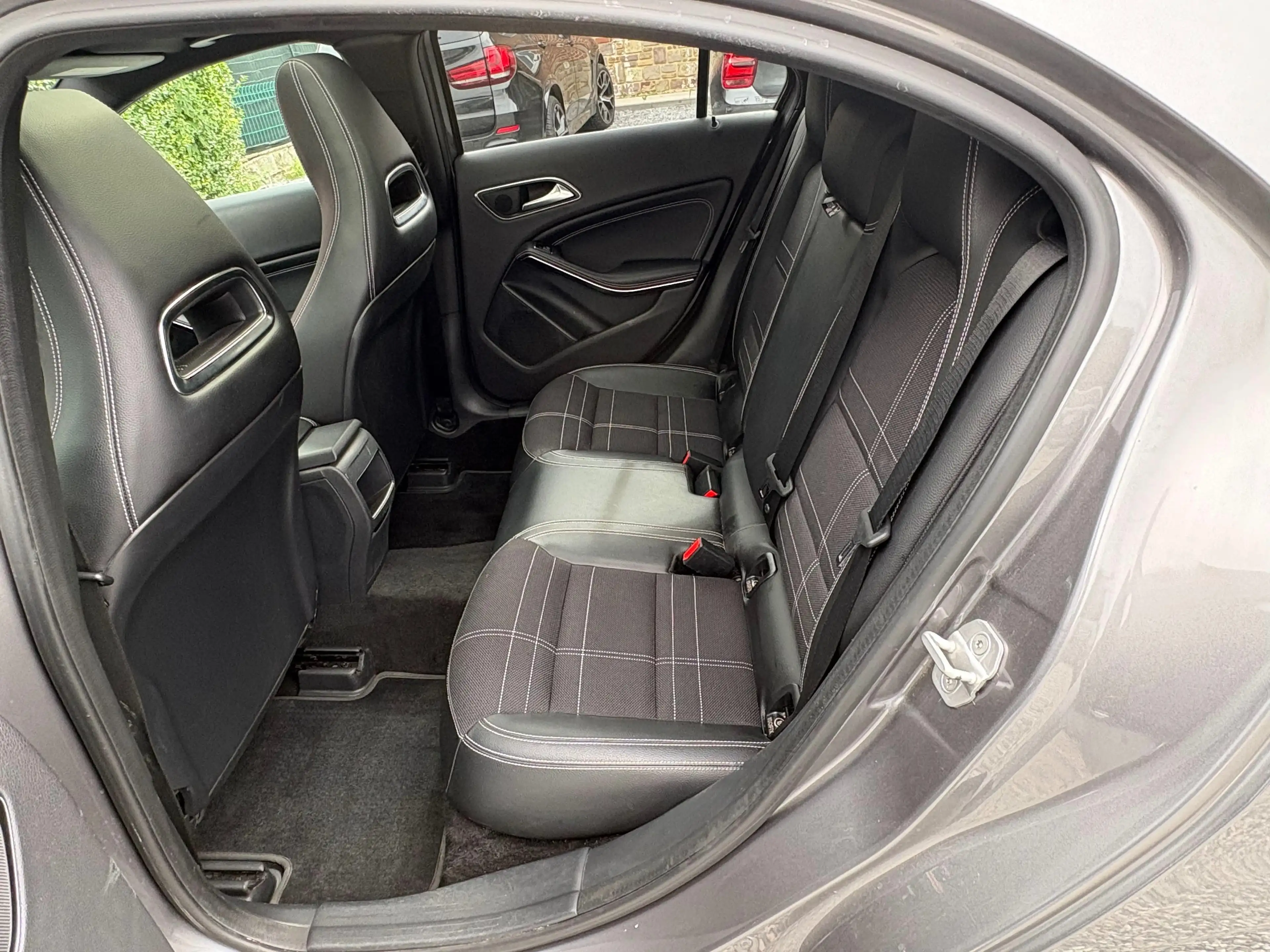 Mercedes-Benz A 180 Euro6-Toit Ouvrant Panoramique-Echappement Sport-Front Assist-Gps-Pdc...Garantie 12mois! — photo 8