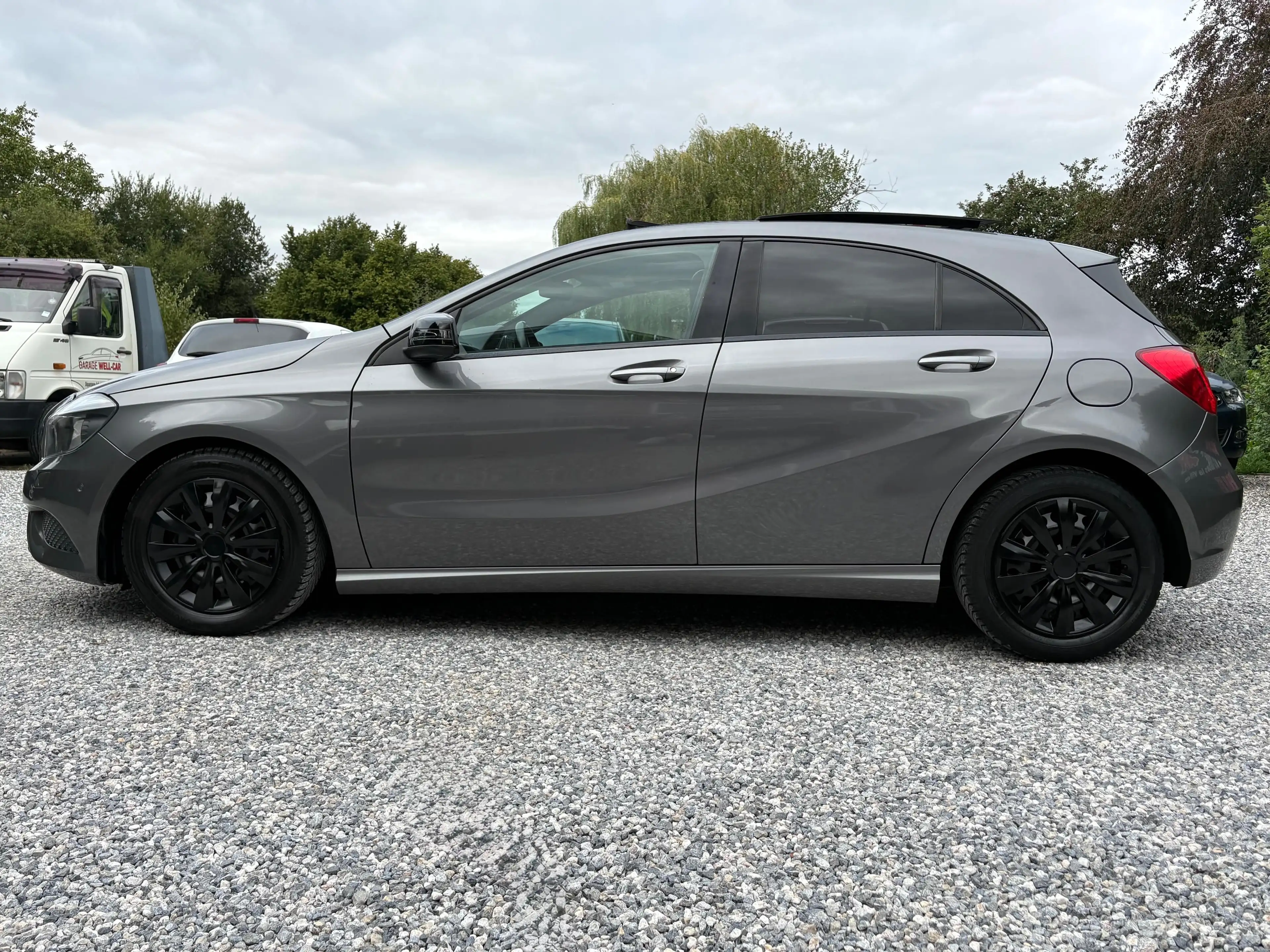 Mercedes-Benz A 180 Euro6-Toit Ouvrant Panoramique-Echappement Sport-Front Assist-Gps-Pdc...Garantie 12mois! — photo 13