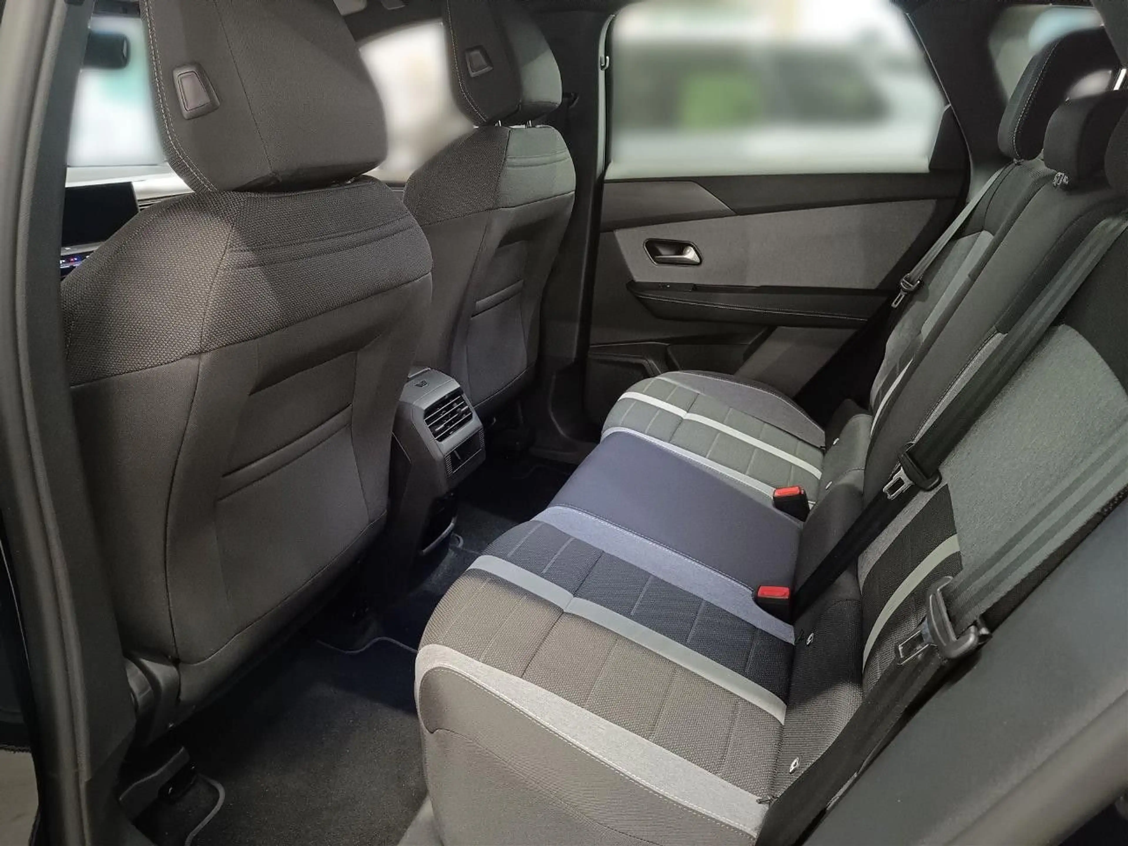 Opel Grandland X Grandland Edition Hybrid 145PS *AHK*SHZ**KAMERA* — photo 13