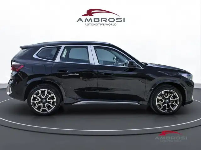 BMW X1 view 3