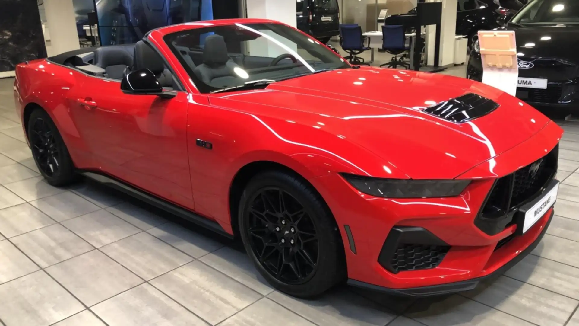 Ford Mustang Convertible 5.0 Ti-VCT GT Rojo - 2