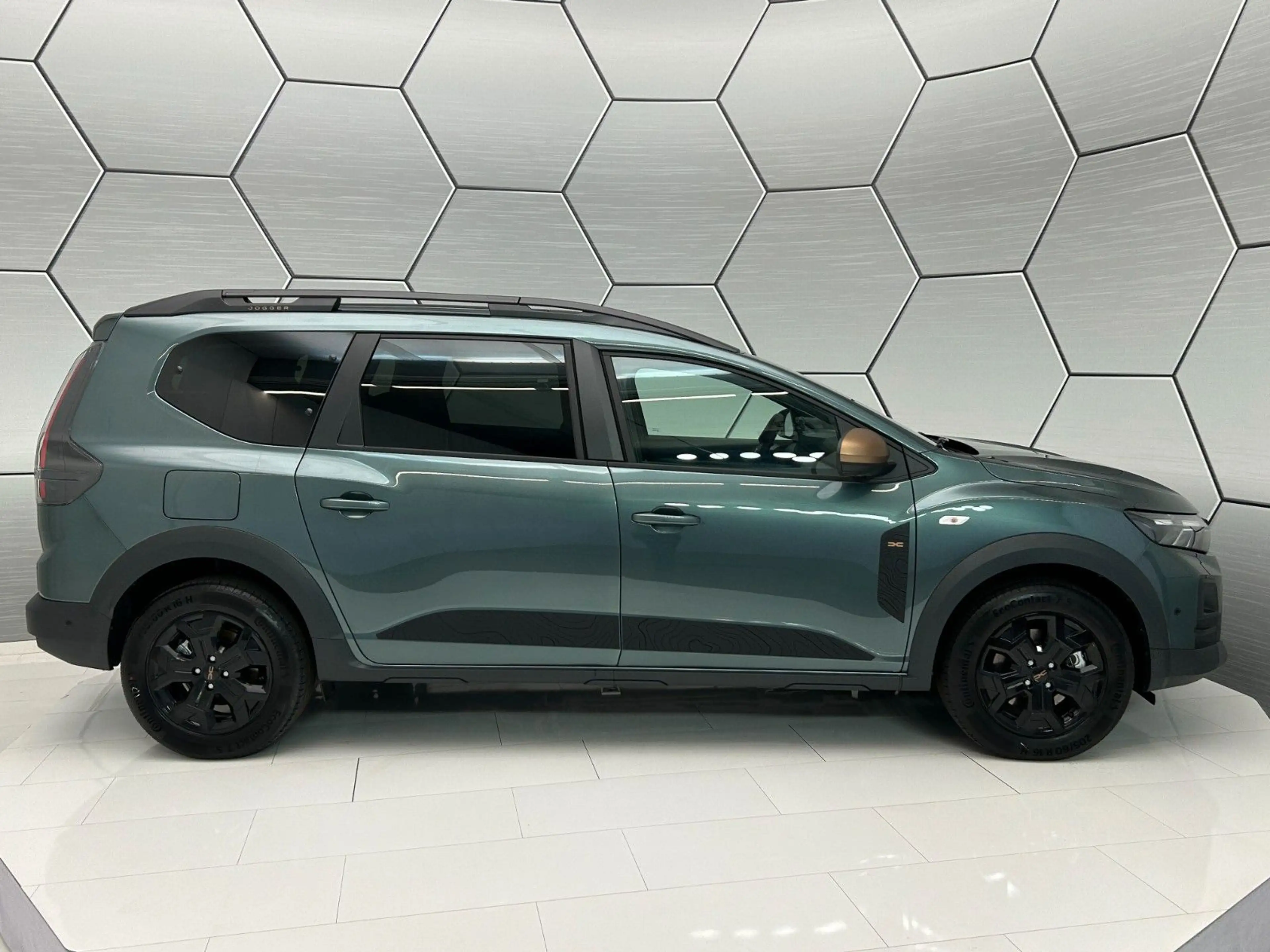Dacia Jogger Extreme Eco-G 120 AT Winter/Driving 7-S — photo 9