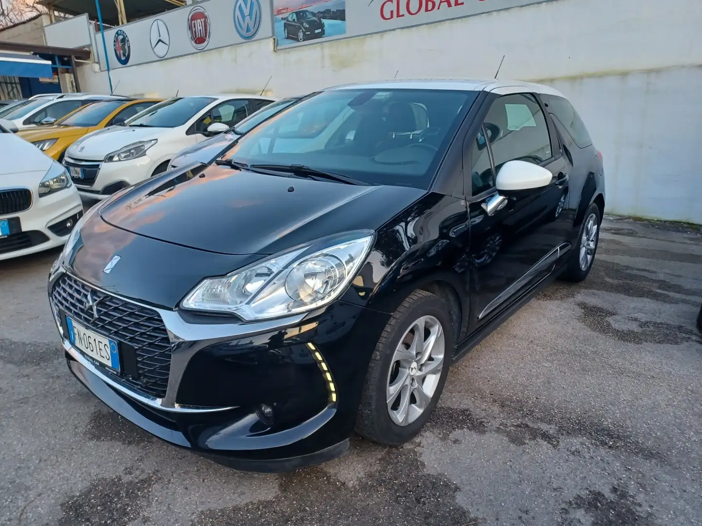 DS Automobiles DS 3 DS 3 BlueHDi 75 So Chic Nero - 1
