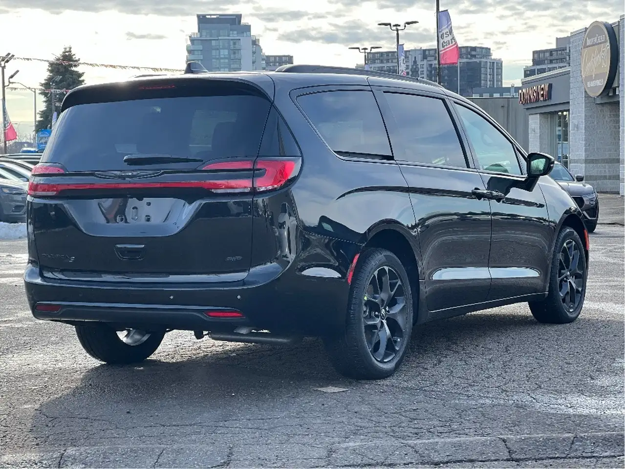 Chrysler Pacifica снимка Chrysler Pacifica