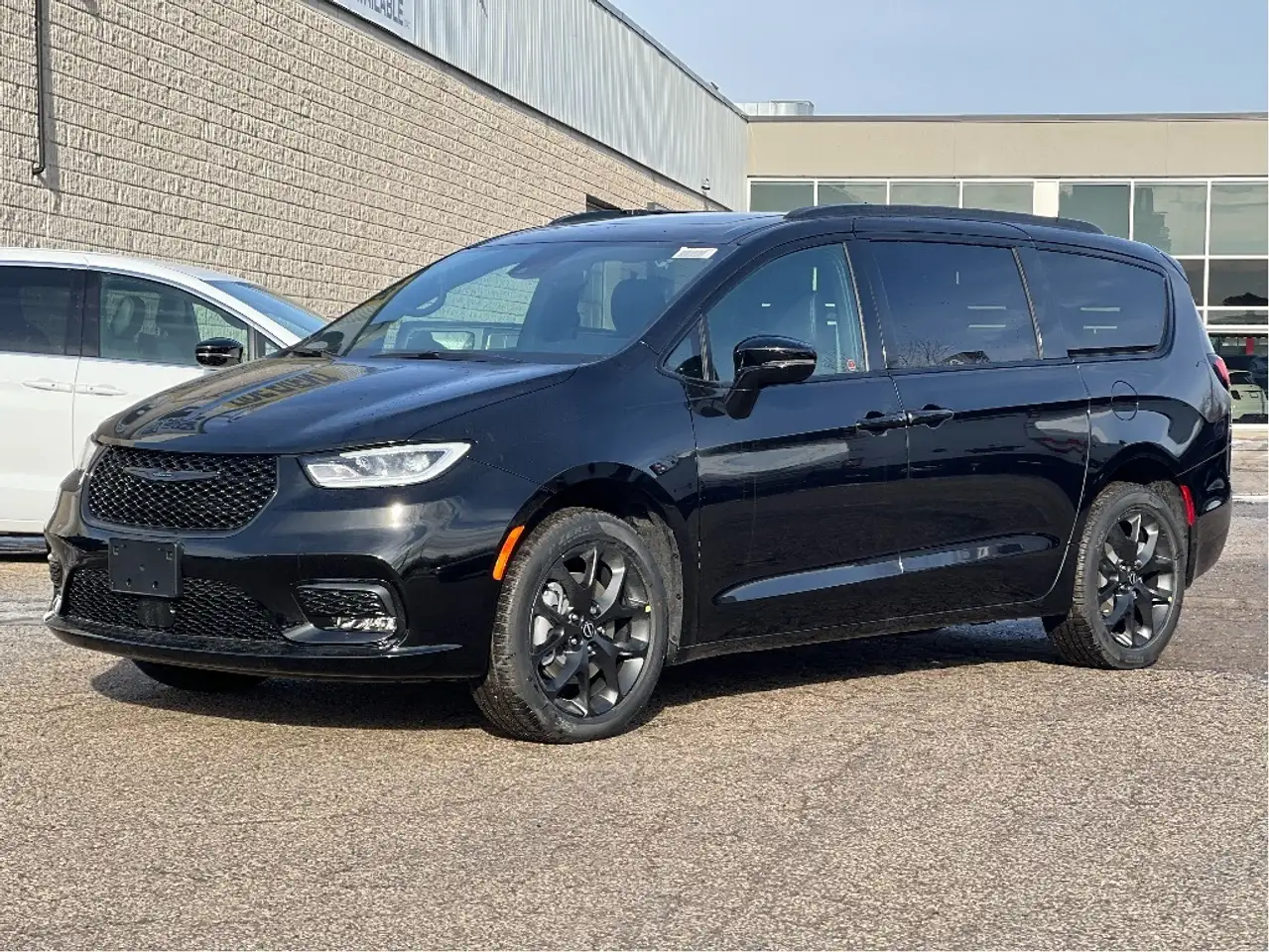 Chrysler Pacifica снимка Chrysler Pacifica
