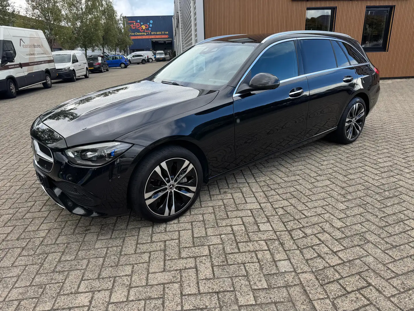Mercedes-Benz C 300 Mercedes-Benz C300e Plug in Hybrid 313PK Zwart - 1