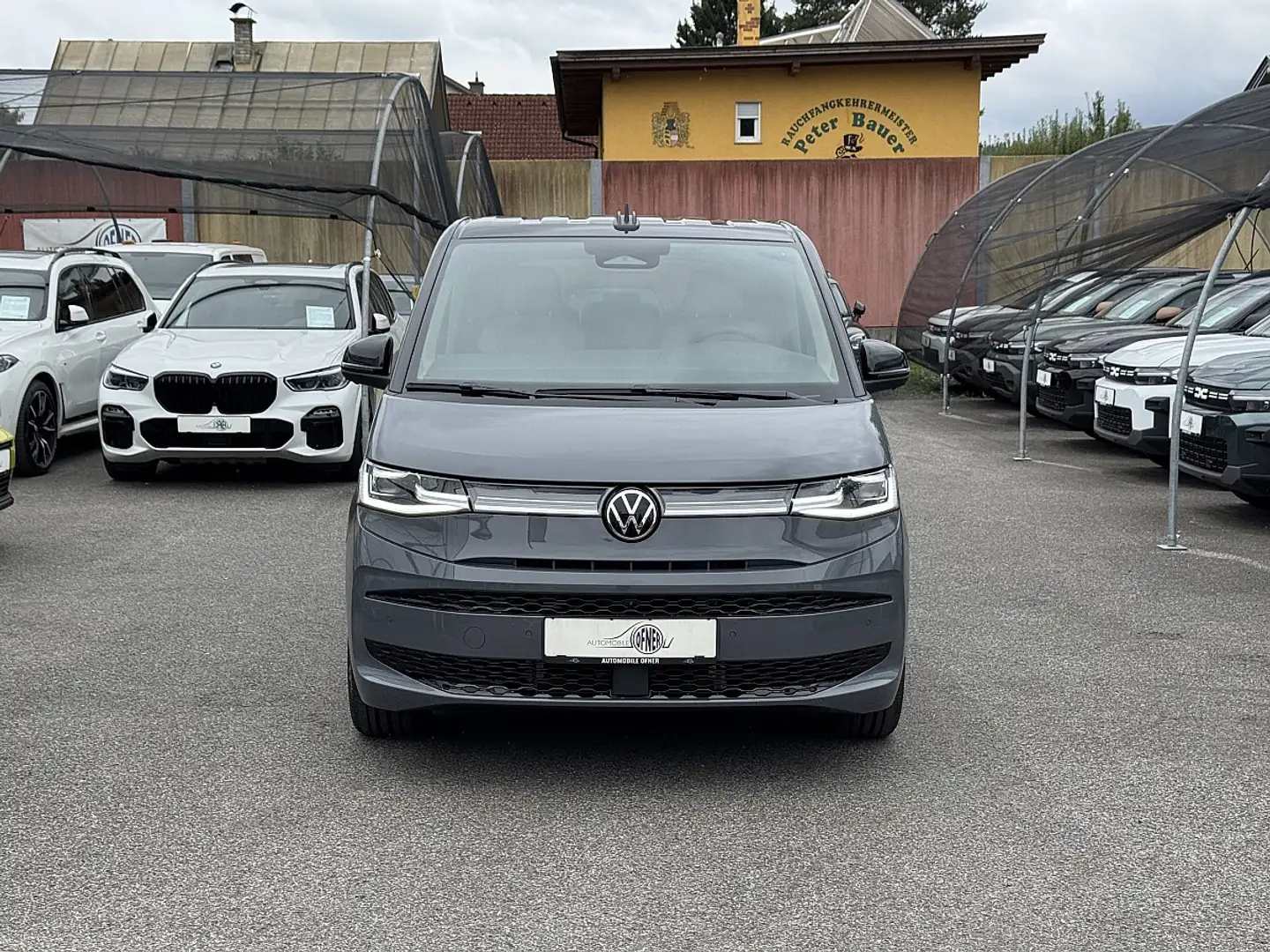 Volkswagen T7 Multivan 1,5 TSI eHybrid PHEV Edition DSG 4MOTION AHK 7Sitz Grau - 2
