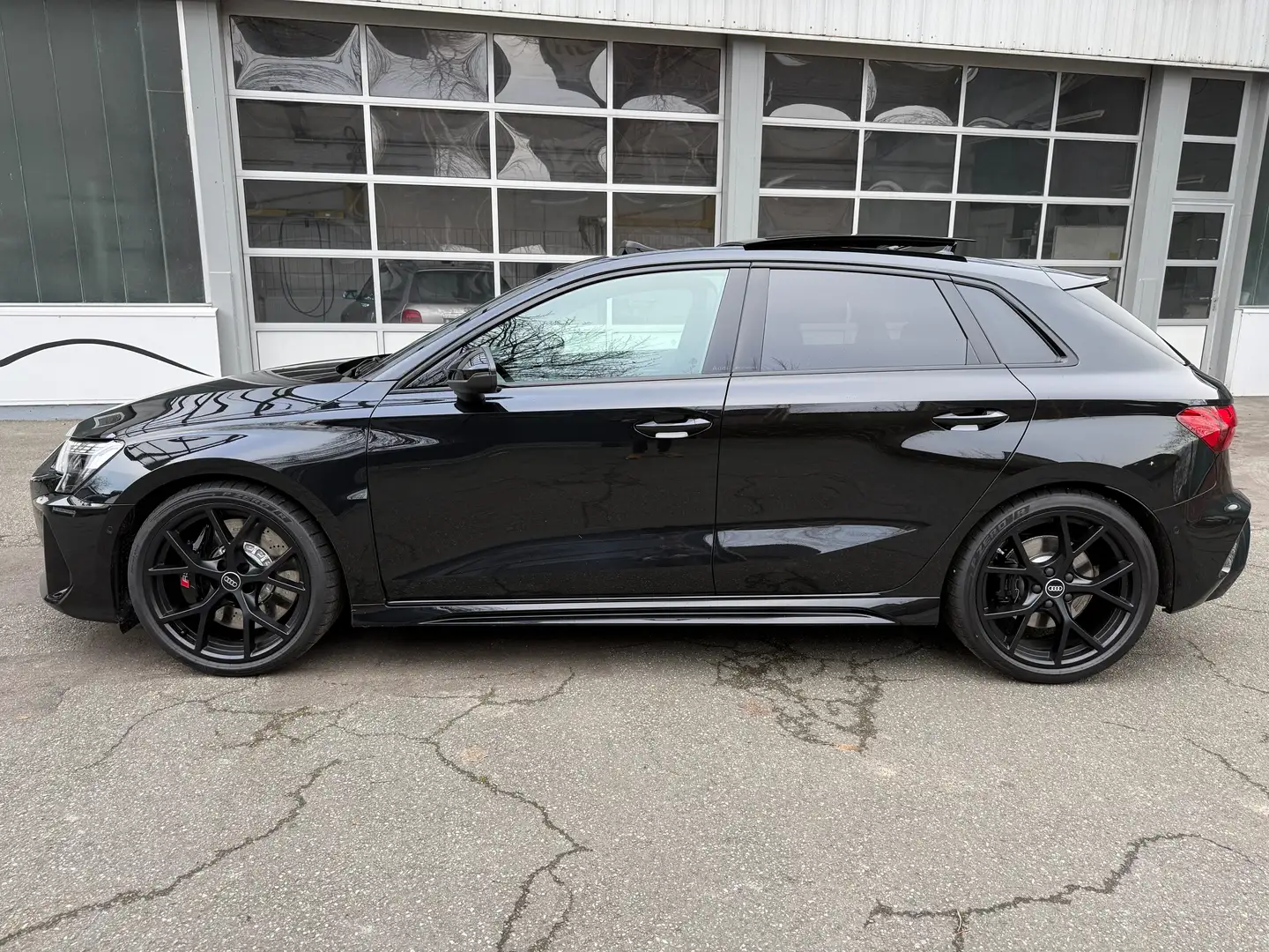 Audi RS3 Sportback / Matrix / Pano / RS-Abgas / MMi Schwarz - 2