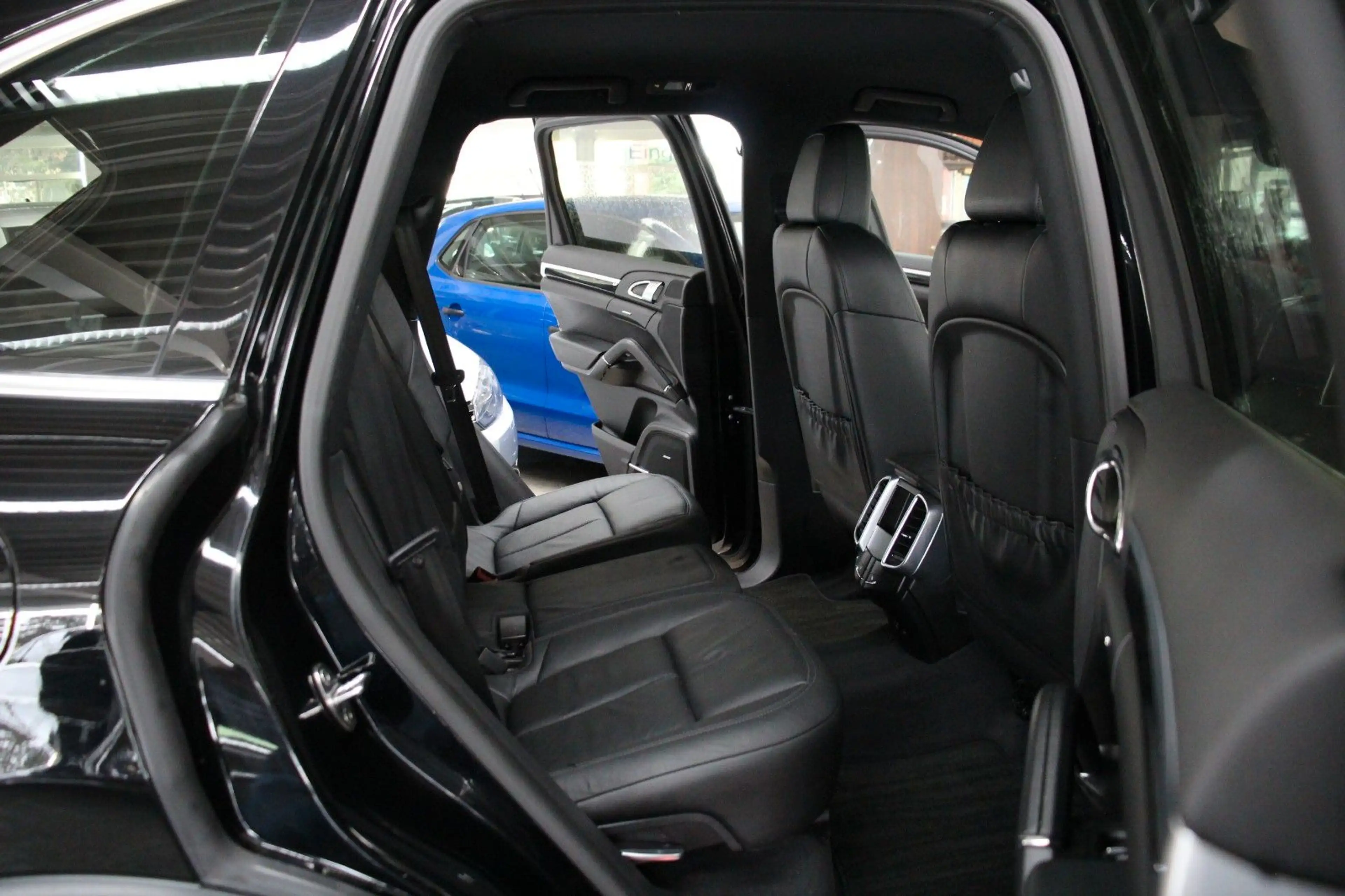 Porsche Cayenne 3.0 Diesel *BOSE/PDC/Xenon* — photo 14