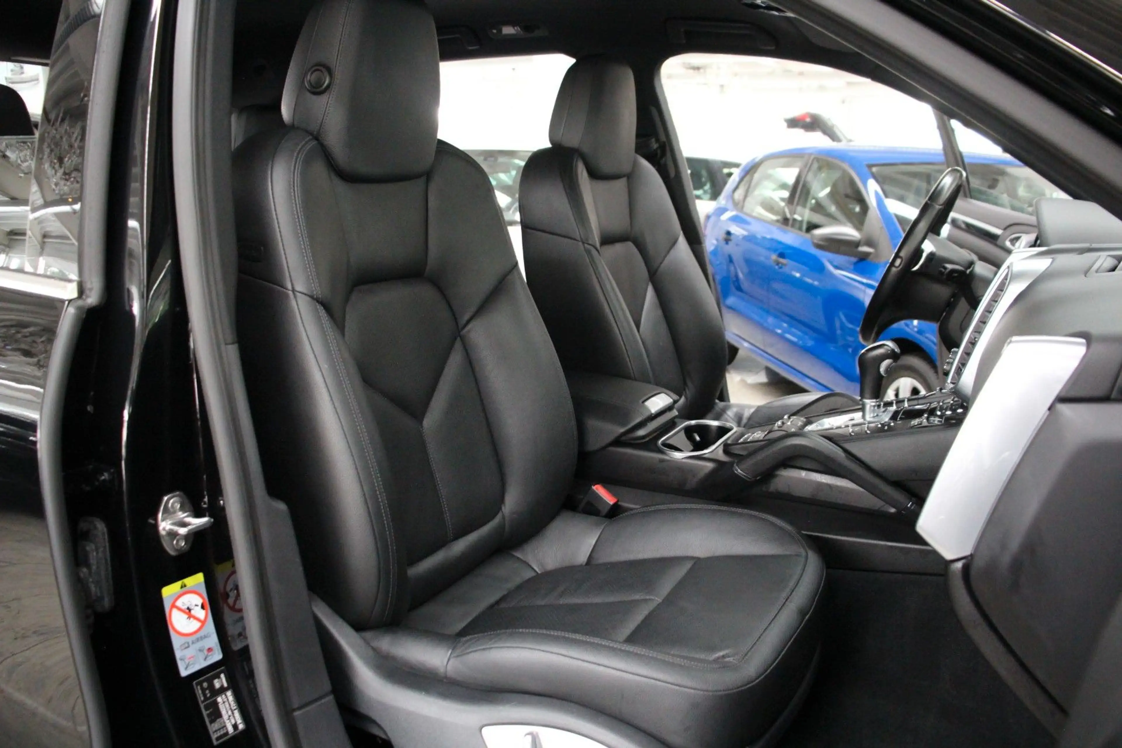 Porsche Cayenne 3.0 Diesel *BOSE/PDC/Xenon* — photo 13