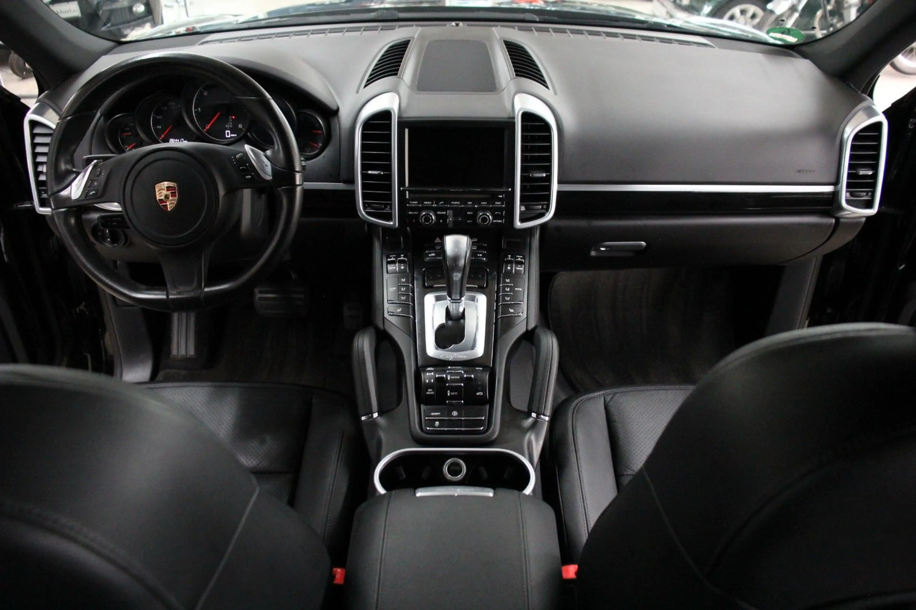 Porsche Cayenne 3.0 Diesel *BOSE/PDC/Xenon* — photo 10