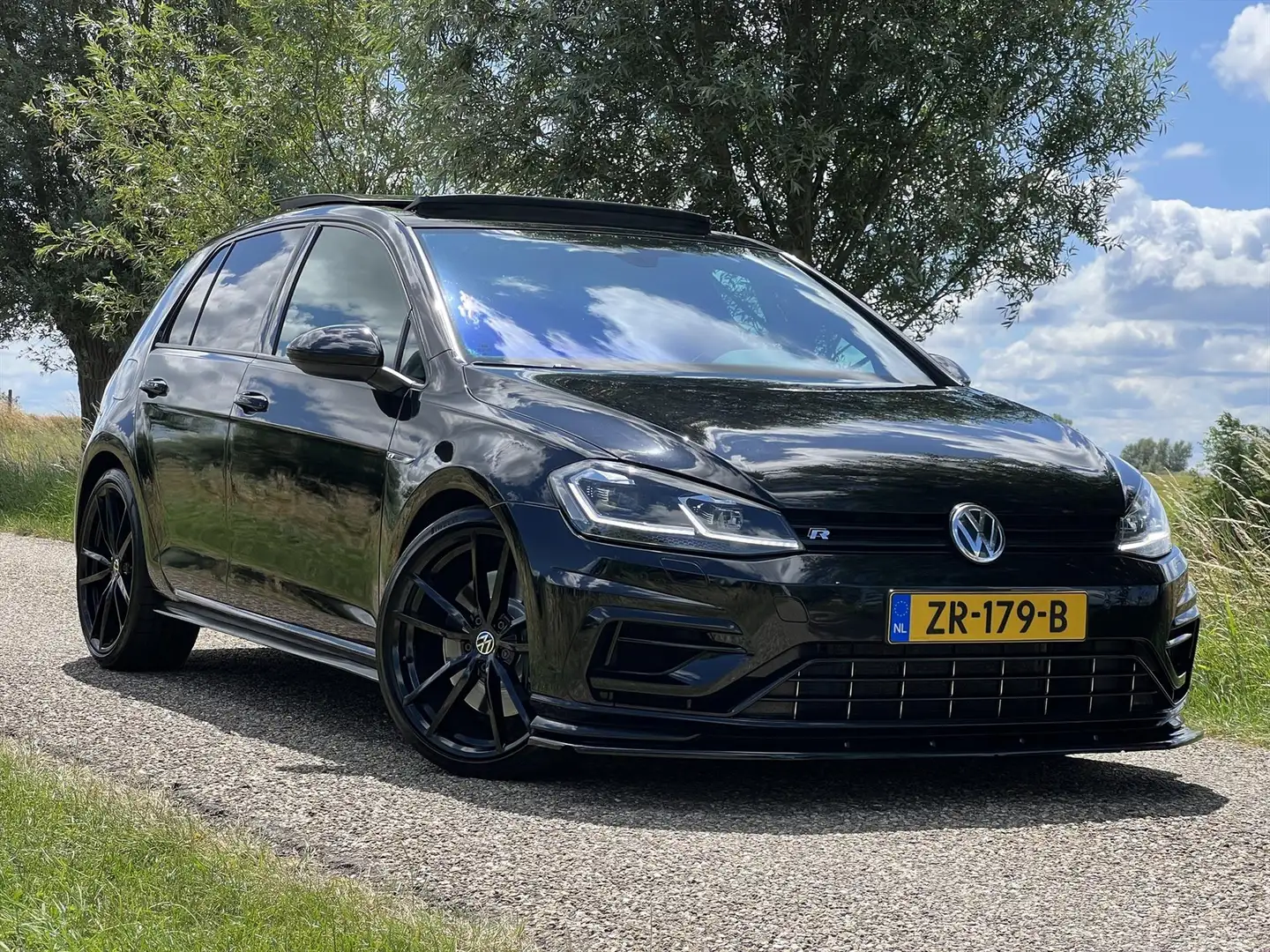 Volkswagen Golf 7.5 2.0 TSI R 310PK 4MOTION / Pano / Dynaudio / St Negro - 2