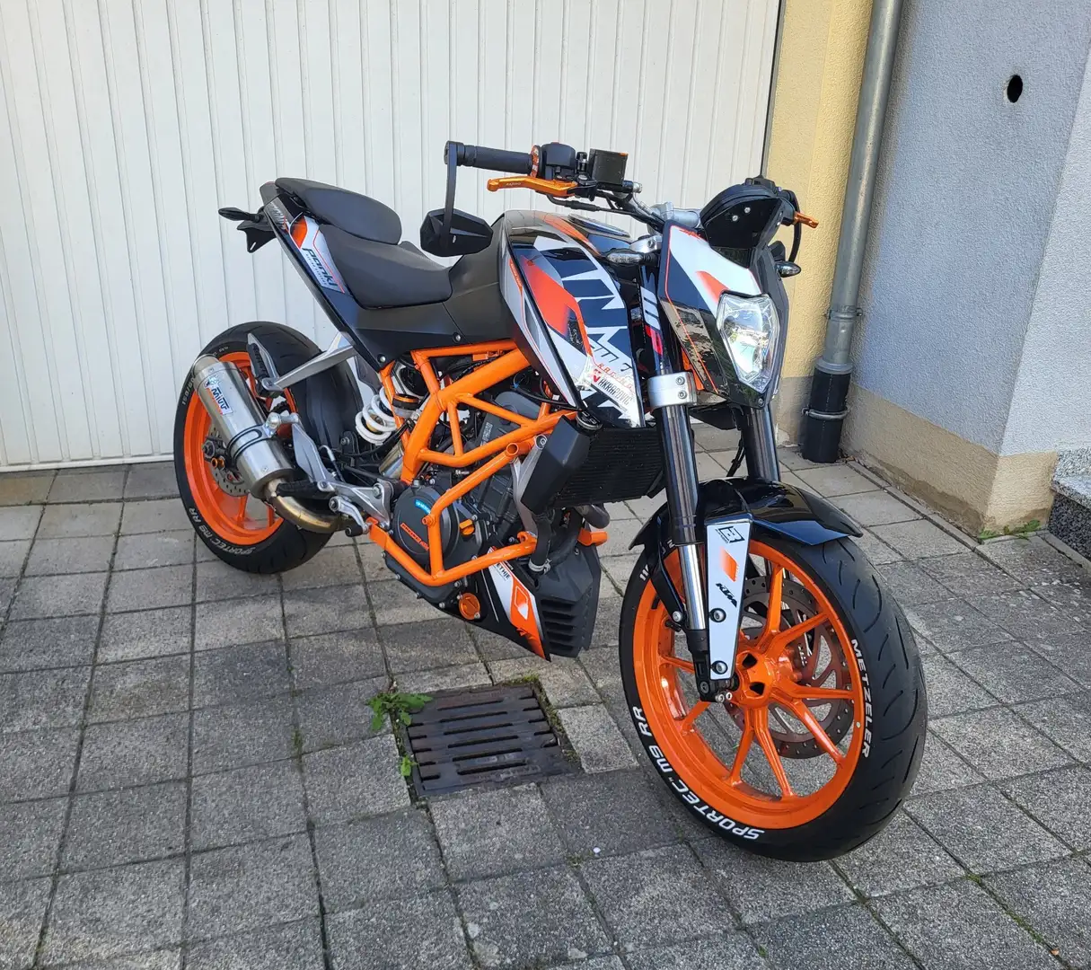 KTM 390 Duke Schwarz - 1