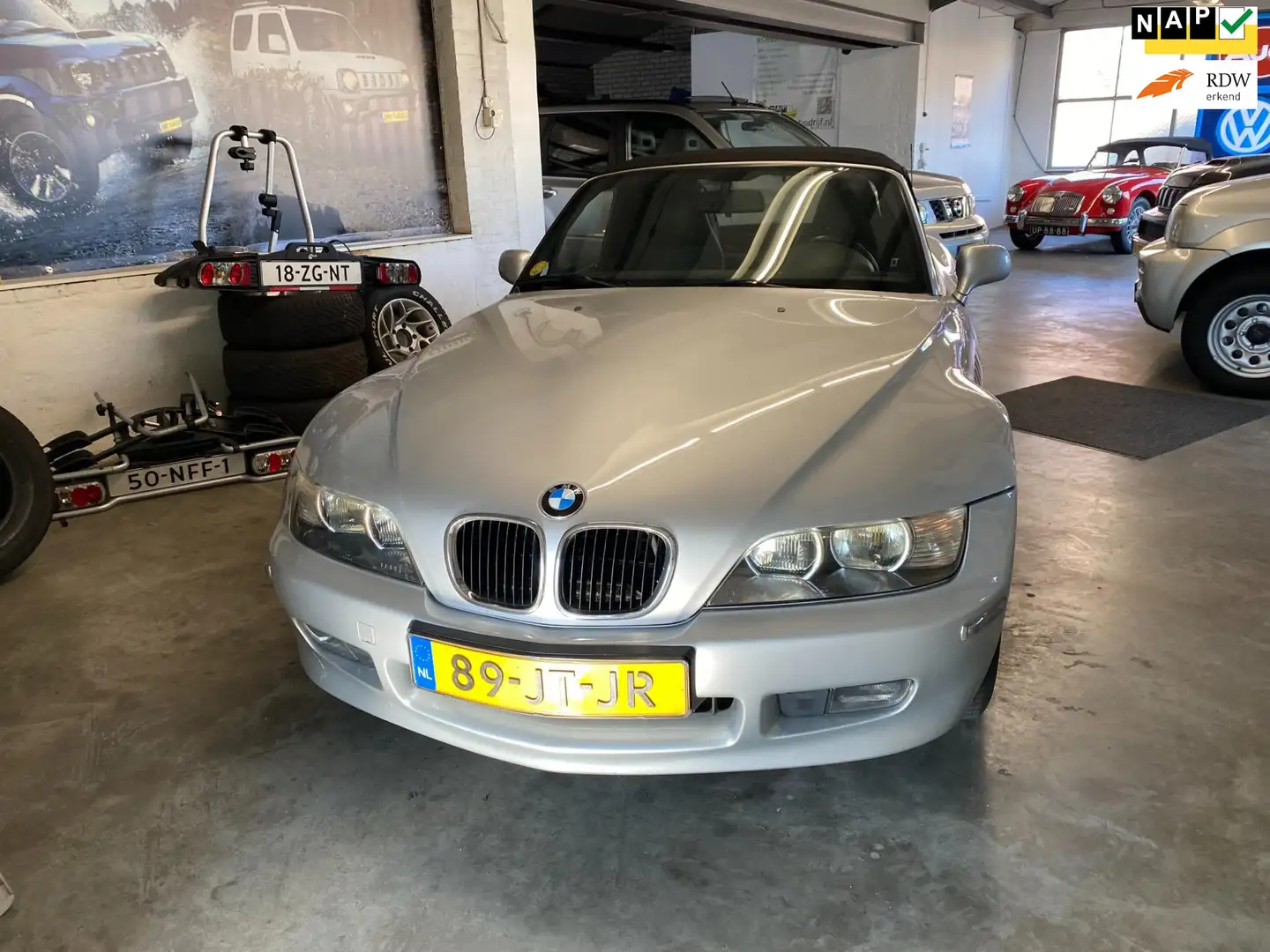 BMW Z3 Roadster 1.9i Sport Line Prive auto mooie km stand Grau - 1