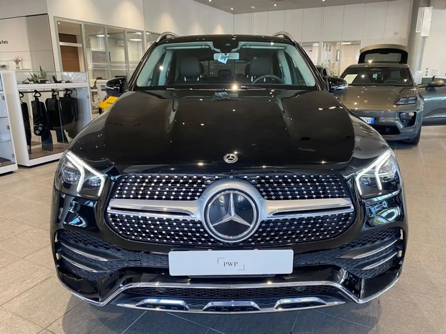 Mercedes-Benz GLE 300 300 d 4Matic Premium Negru - 2