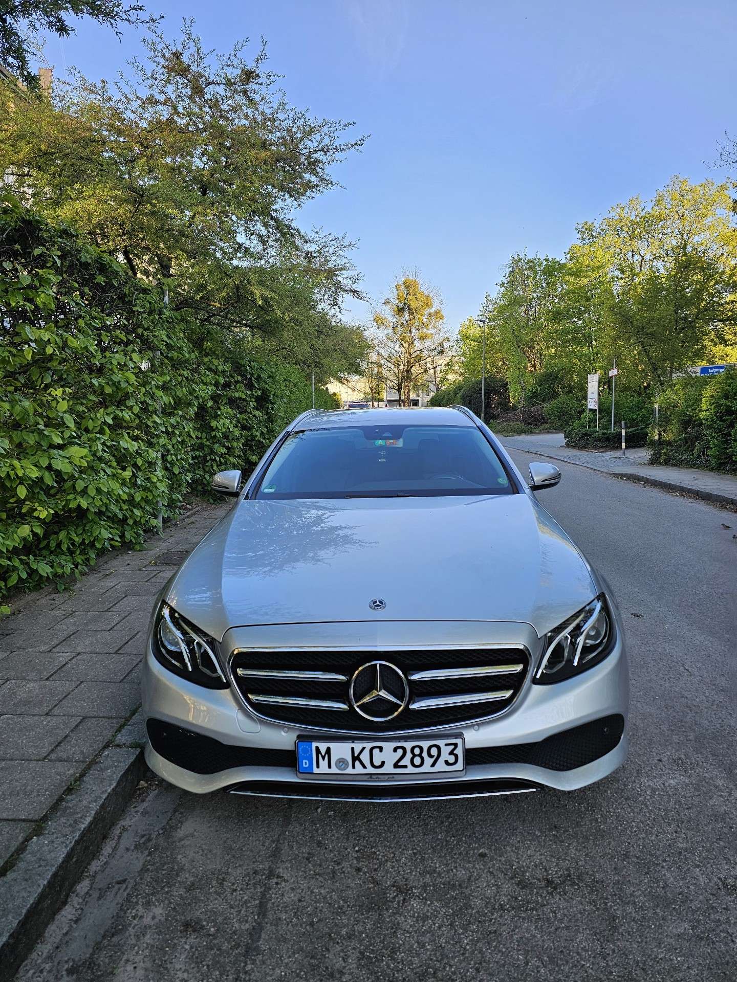 Second hand Mercedes Benz E-Class 