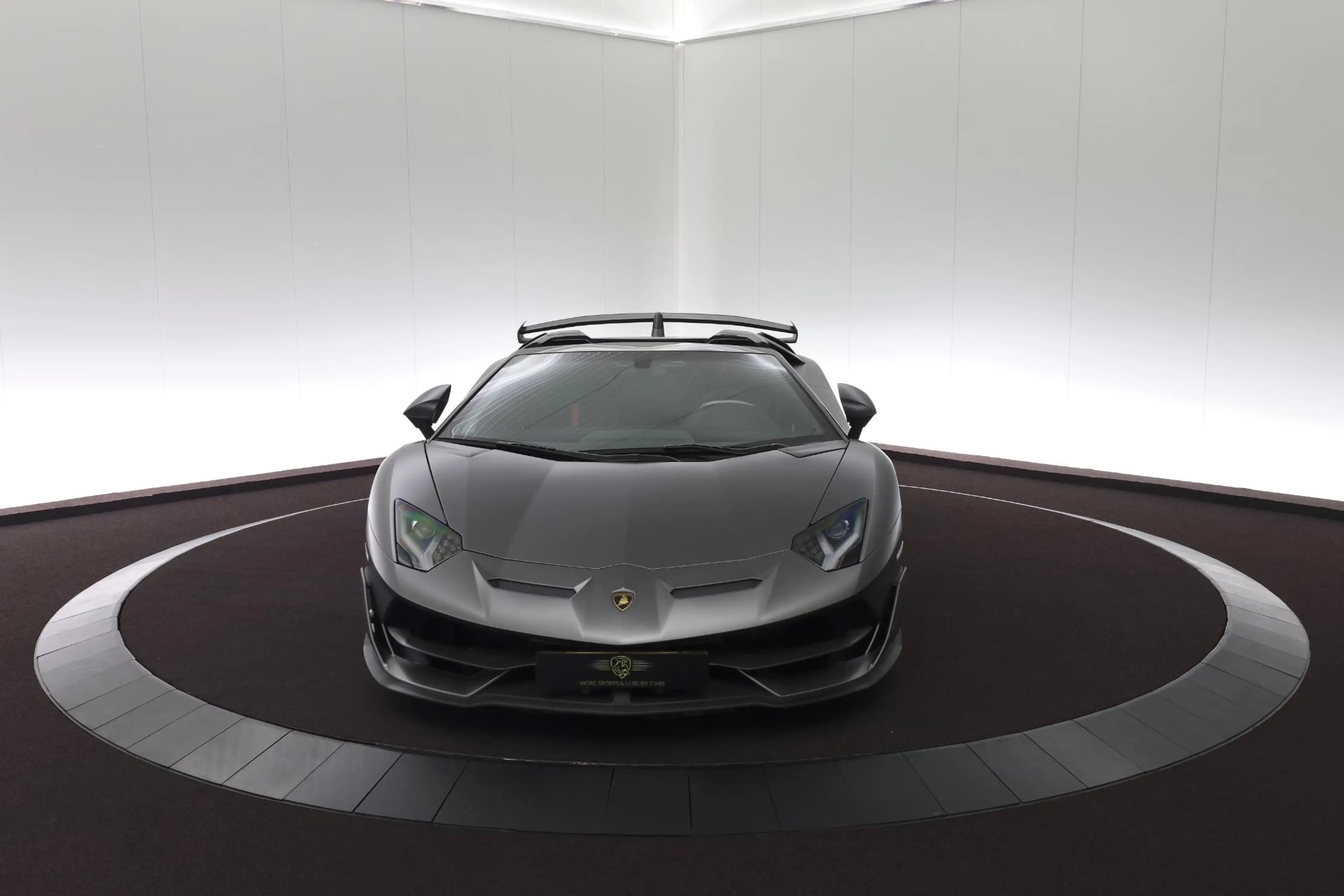 Lamborghini Aventador 6.5 V12 SVJ Roadster — photo 8