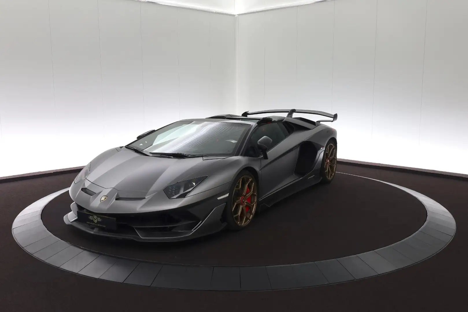 Lamborghini Aventador 6.5 V12 SVJ Roadster Grau - 2